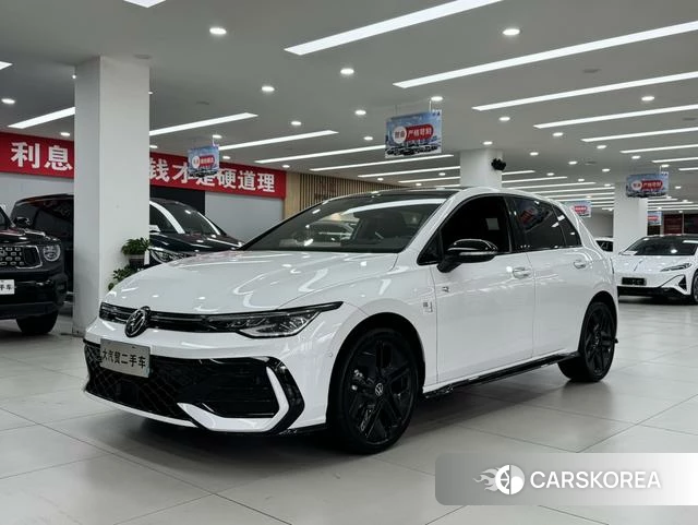 Volkswagen Golf 2024 Белый из Китая, фото 6