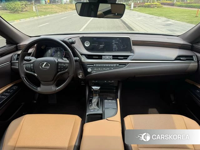 Lexus ES id 4301782 из Китая 9