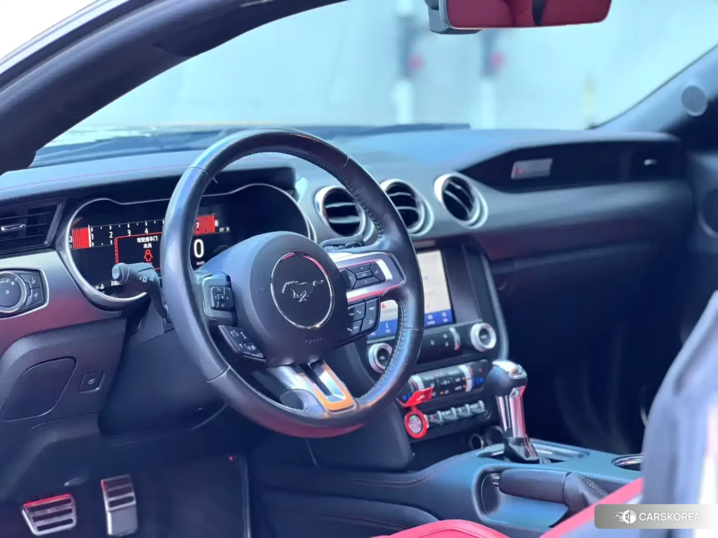 Ford Mustang 2023 Белый из Китая, фото 4