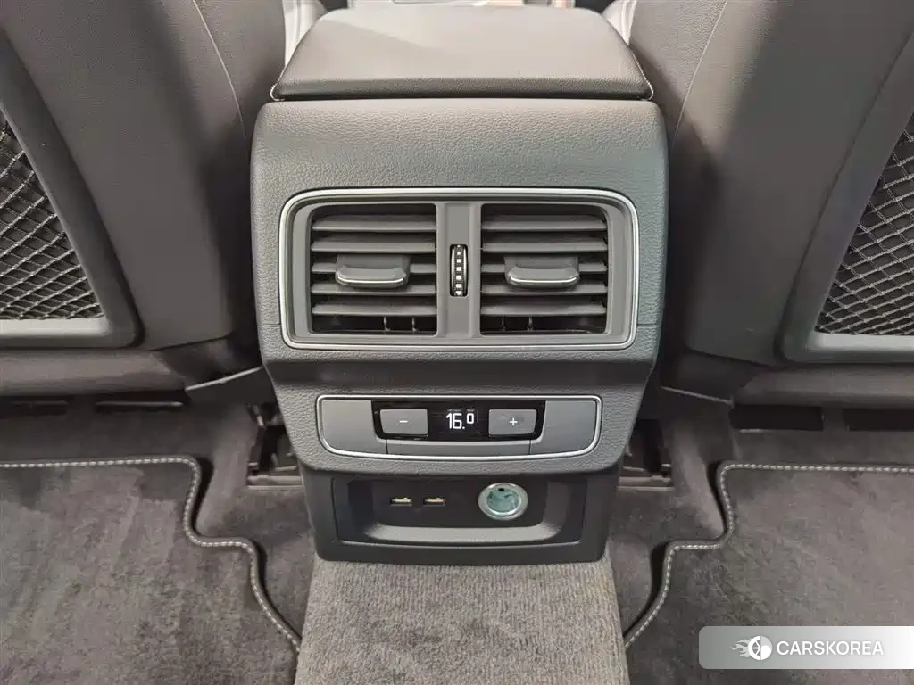 Audi Q5L id 4576367 из Китая 23