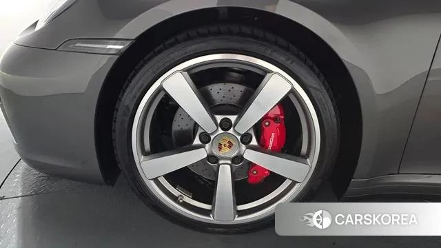 Porsche 911(992) id 3038845 из Кореи 14