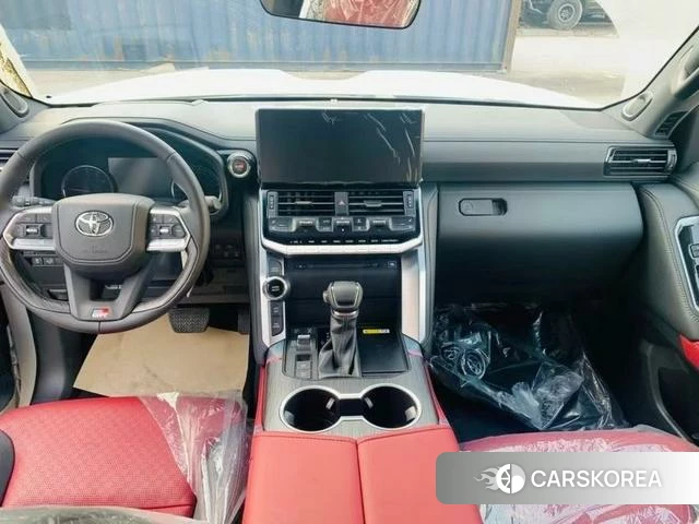 Toyota Land Cruiser (imported) 2024 Белый из Китая, фото 4