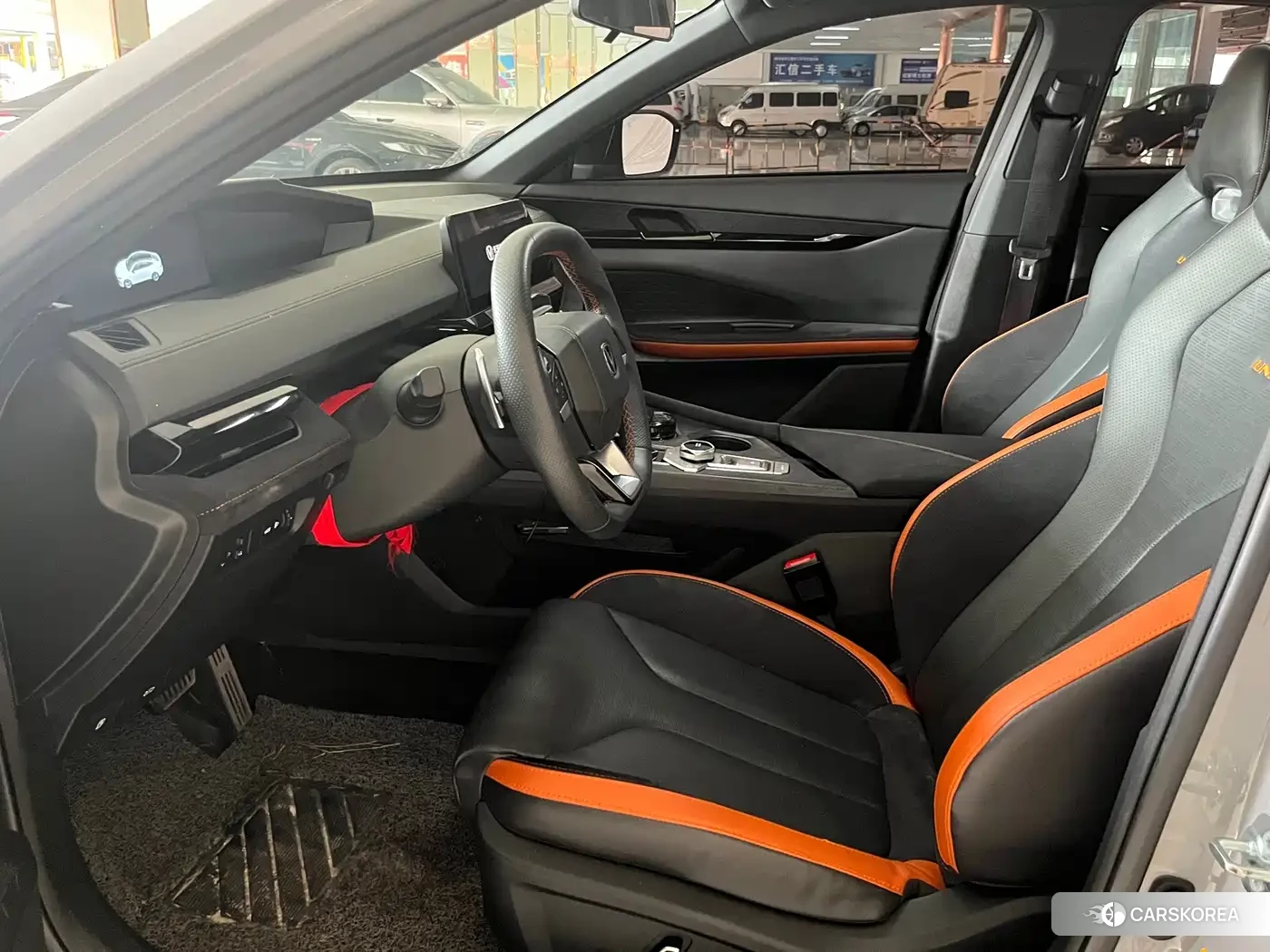 Chang'an UNI-V 2022 Silver/gray из Китая, фото 4