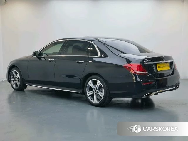 Mercedes-Benz E-class id 4238553 из Китая 14