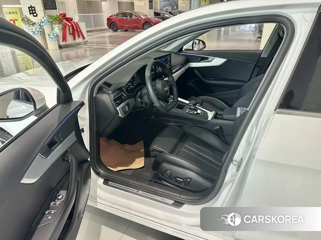 Audi A4L id 4277984 из Китая 15