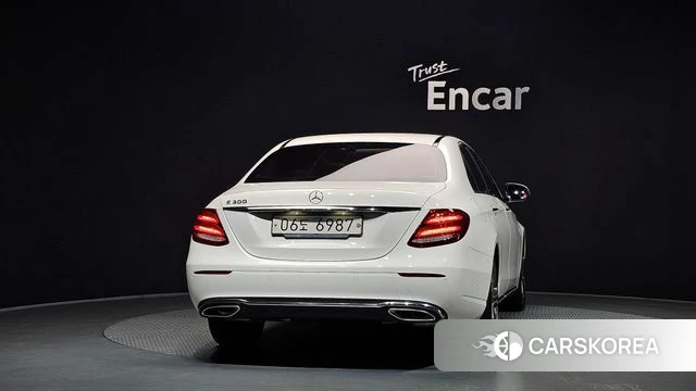 Mercedes-Benz E-Class W213 id 4689108 из Кореи 27