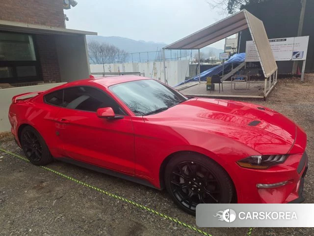 Ford Mustang 2021 Красный из Кореи, фото 6