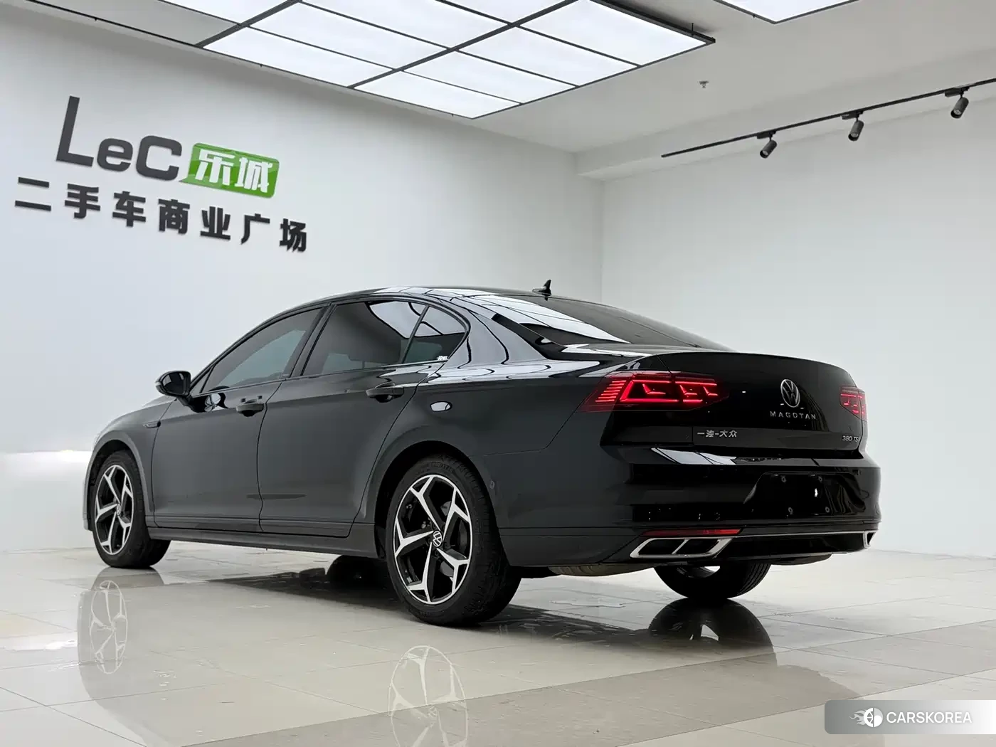 Volkswagen Magotan id 4578252 из Китая 10