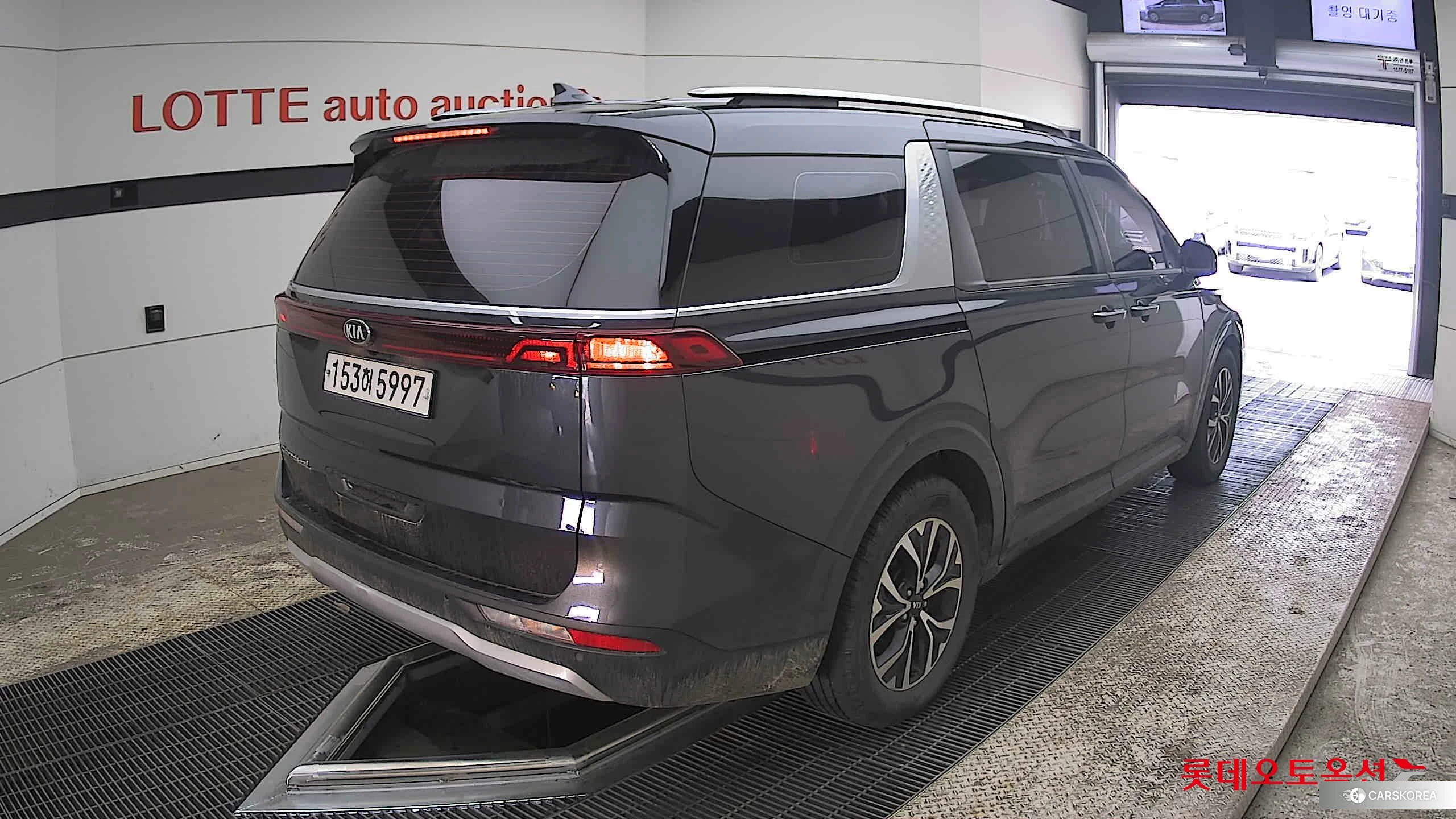 Kia Carnival id 3888420 из Кореи 31