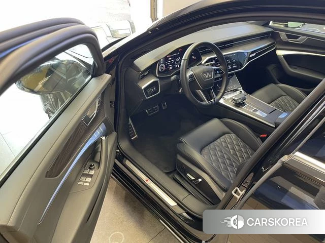 Audi A6L id 4290477 из Китая 10