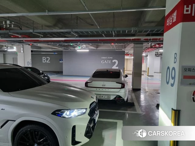 BMW X6 (G06) 2024 Белый из Кореи, фото 5