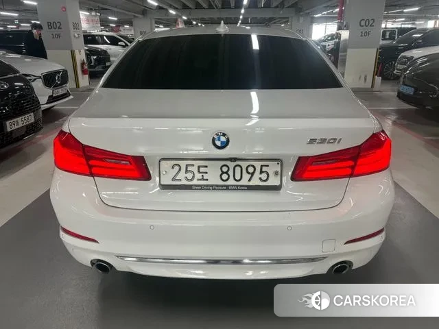 BMW 5 Series (G30) id 3757119 из Кореи 14