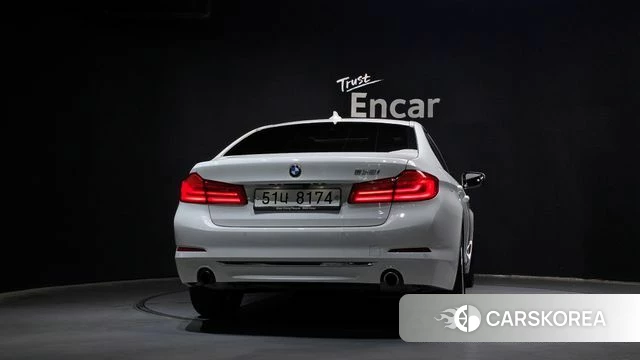 BMW 5 Series (G30) id 4410857 из Кореи 24