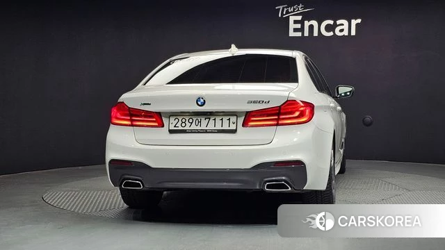 BMW 5 Series (G30) id 4294658 из Кореи 30