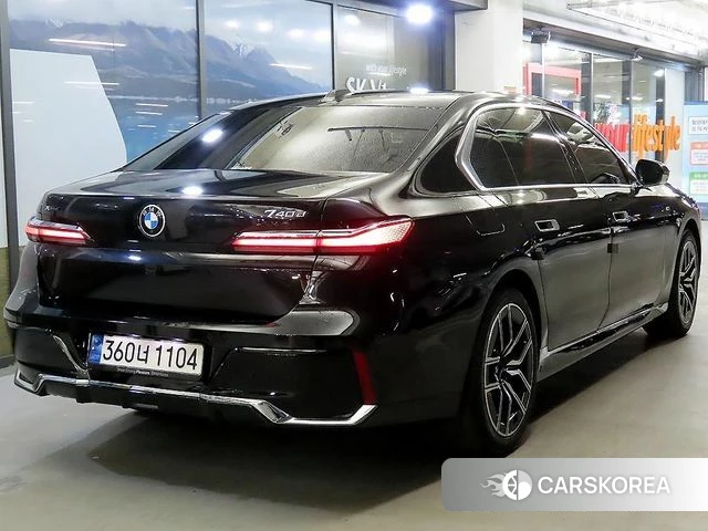BMW 7 Series (G70) id 4243340 из Кореи 14