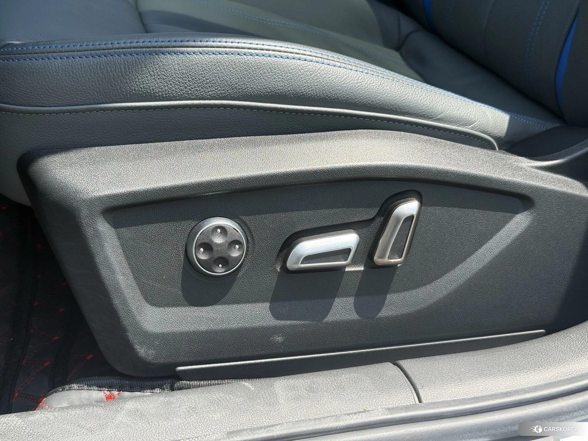 Audi Q2L id 4419139 из Китая 16