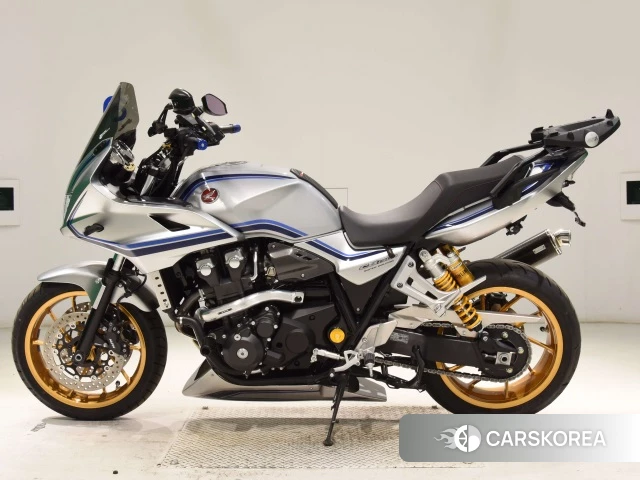 Honda CB1300SF BOLDOR 2024 из Японии