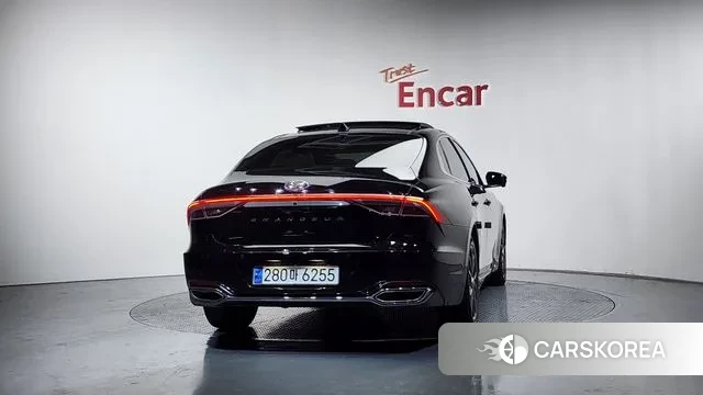 Hyundai The New Grandeur IG id 3421365 из Кореи 14