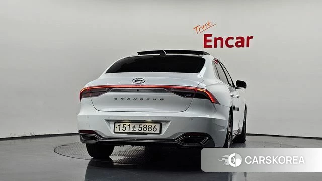 Hyundai The New Grandeur IG Hybrid id 4666479 из Кореи 32