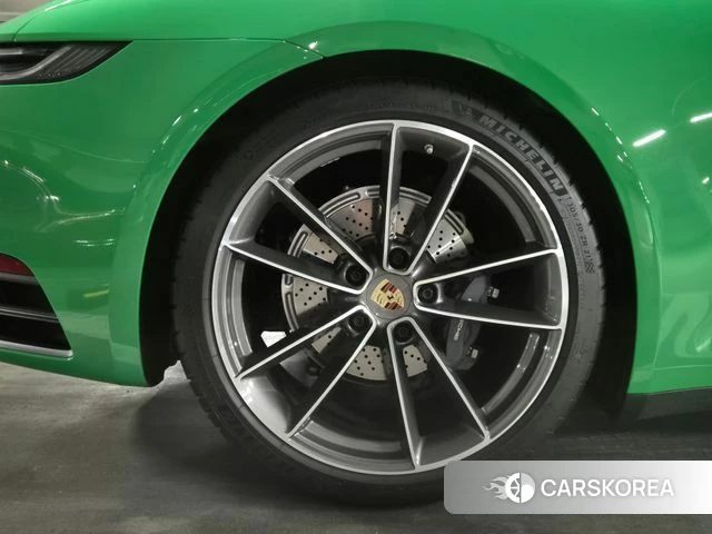 Porsche 911(992) 2023 Зеленый из Кореи, фото 5