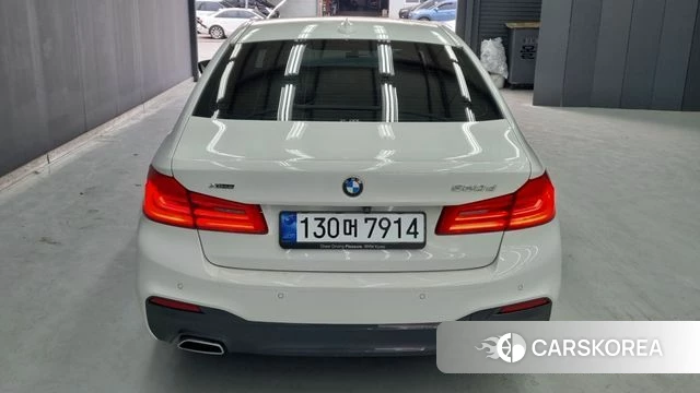 BMW 5 Series (G30) id 4491181 из Кореи 11