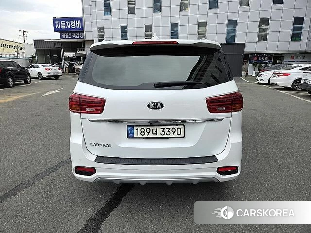 Kia The New Carnival id 4197105 из Кореи 10