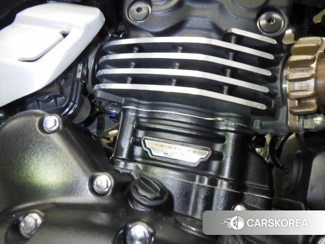 Engine photo