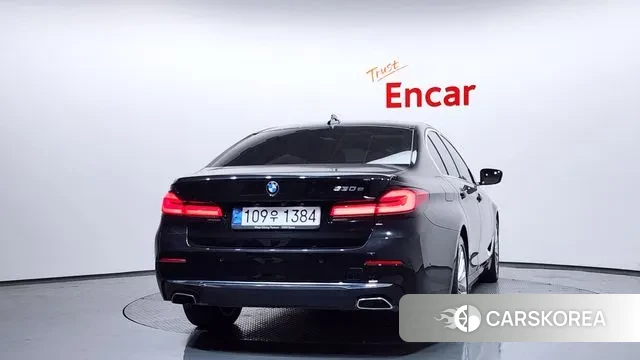 BMW 5 Series (G30) id 3741274 из Кореи 14