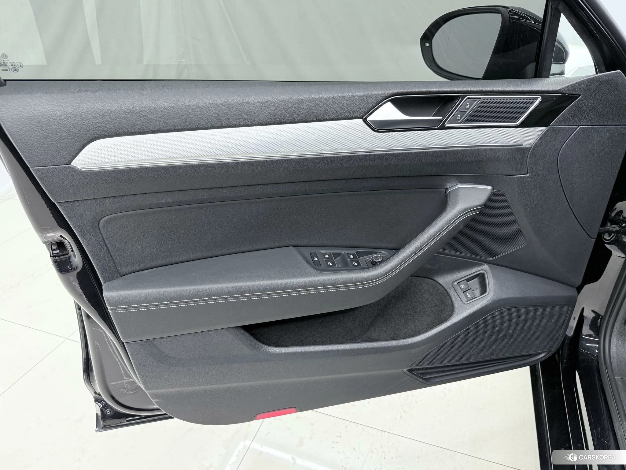 Volkswagen Magotan PHEV id 4407587 из Китая 10