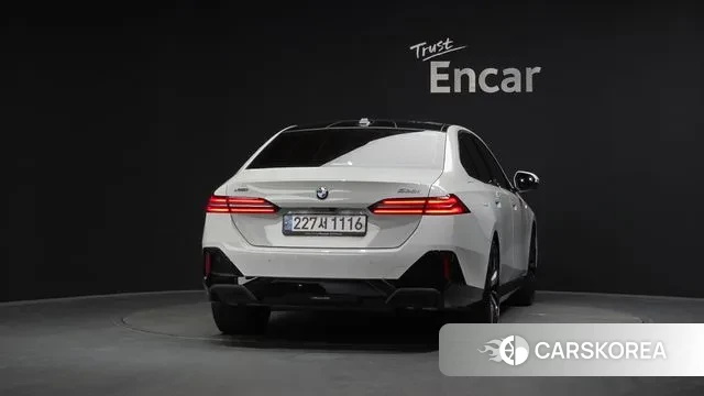 BMW 5 Series (G60) id 3580613 из Кореи 14