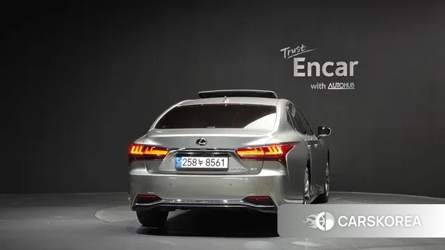 Lexus LS500h 5th generation id 3745891 из Кореи 14