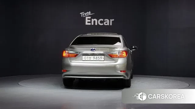 Lexus New ES300h id 3045639 из Кореи 14