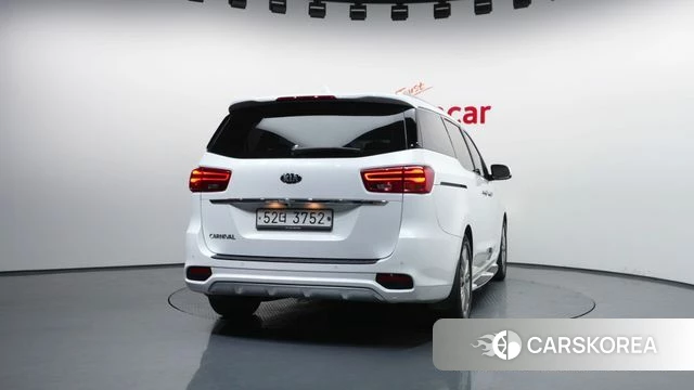 Kia The New Carnival id 4345466 из Кореи 29