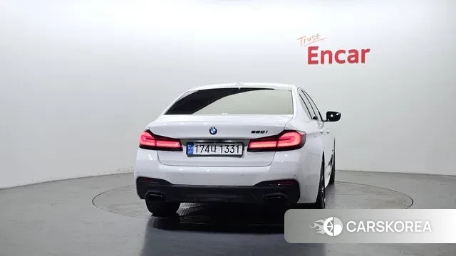 BMW 5 Series (G30) id 3054694 из Кореи 14