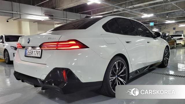 BMW 5 Series (G60) id 4394524 из Кореи 14