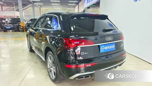 Audi Q5L 2022 Черный из Китая, фото 6