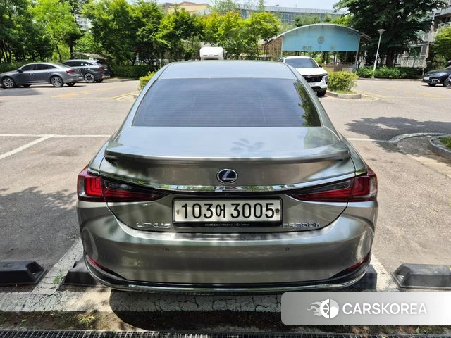 Lexus ES300h 7th generation 2022 Белый из Кореи, фото 6