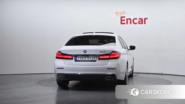 BMW 5 Series (G30) id 3416439 из Кореи 14