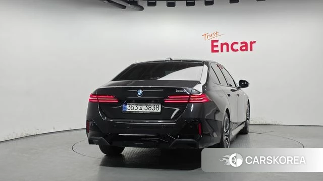 BMW 5 Series (G60) id 4177980 из Кореи 14