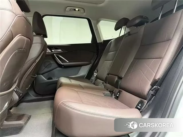 BMW iX1 2024 Белый из Китая, фото 4