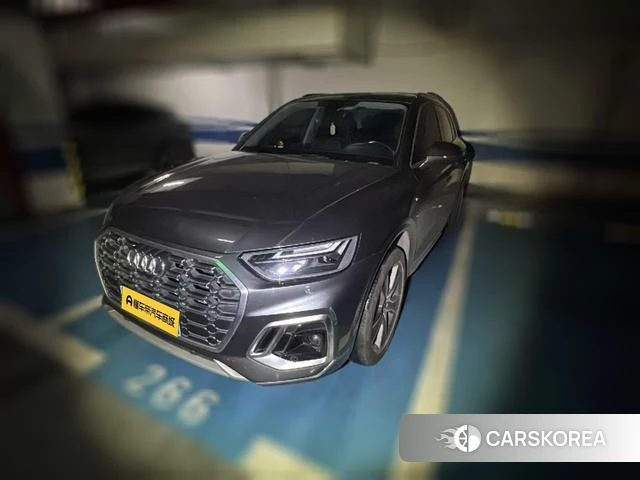 Audi Q5L 2023 Темно-серый из Китая, фото 4