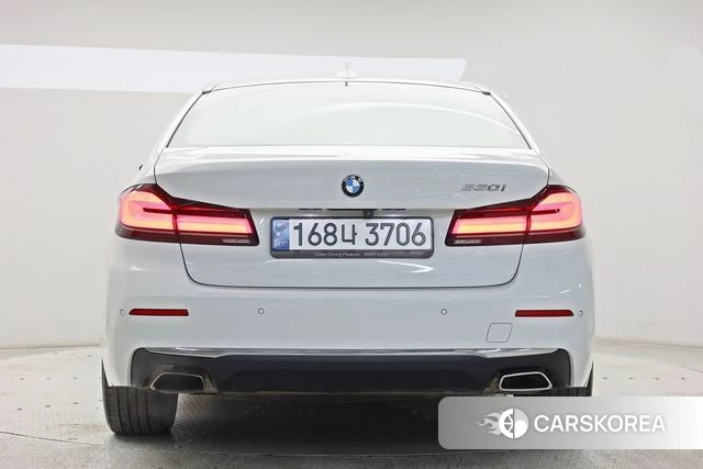 BMW 5 Series (G30) id 4535156 из Кореи 14