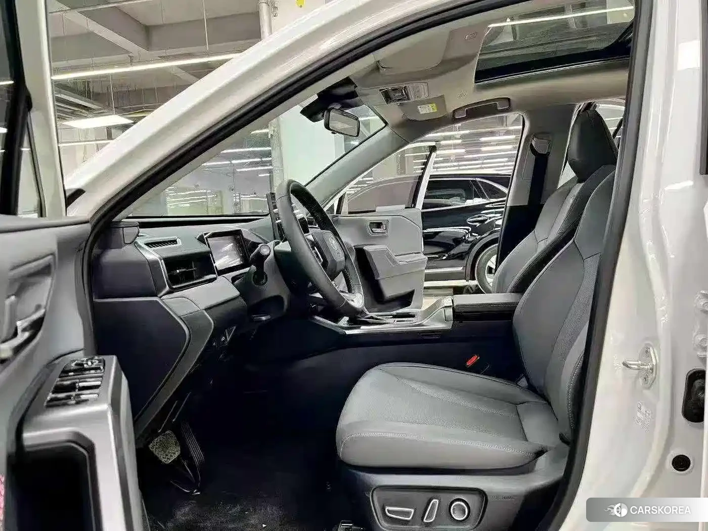 Toyota RAV4 2026 Белый из Китая, фото 4