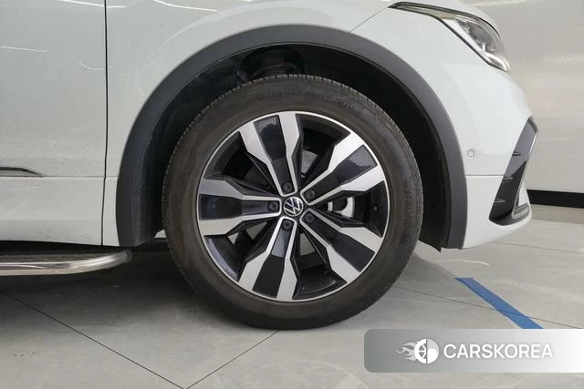Volkswagen Tiguan L id 4299755 из Китая 11