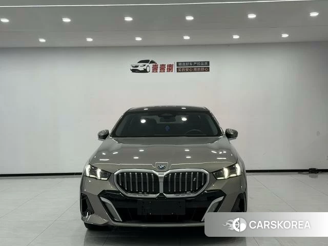 BMW i5 2024 Шампань из Китая, фото 4