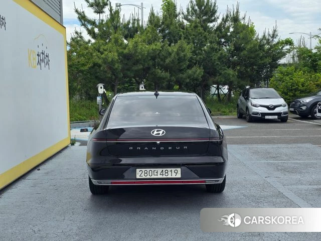 Hyundai Grandeur Hybrid (GN7) id 4414913 из Кореи 9