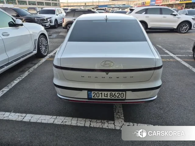 Hyundai Grandeur (GN7) id 3550502 из Кореи 14