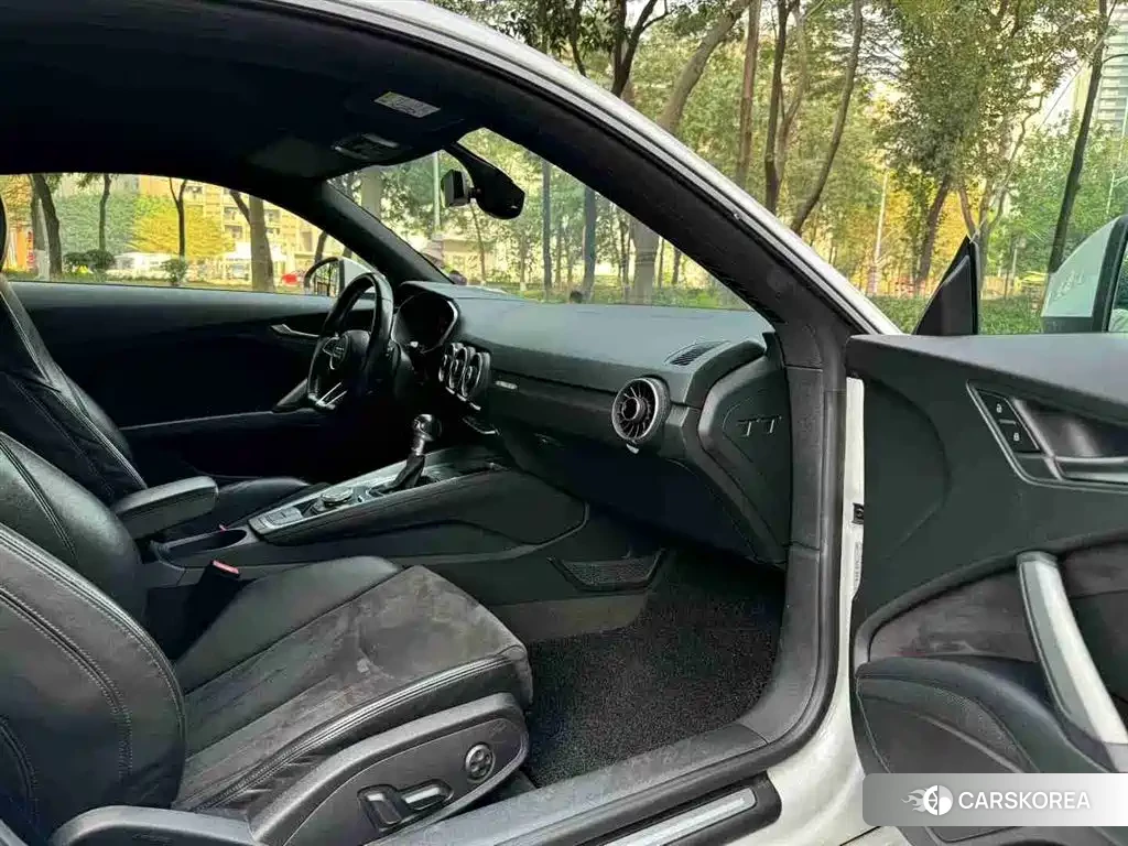 Audi TT 2018 Белый из Китая, фото 4