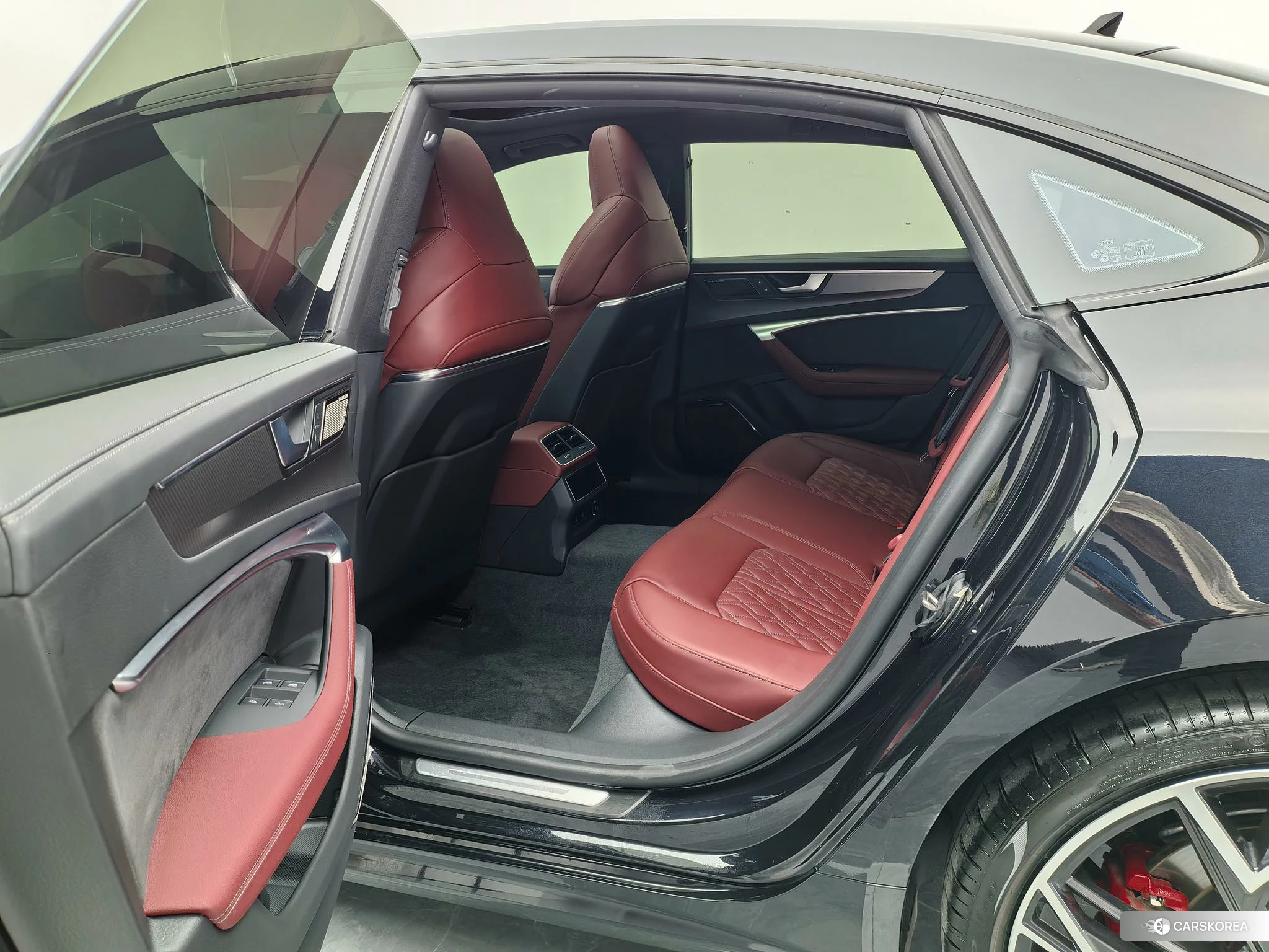 Audi A7L id 4479268 из Китая 14