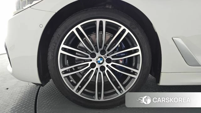 BMW 5 Series (G30) id 4180289 из Кореи 14